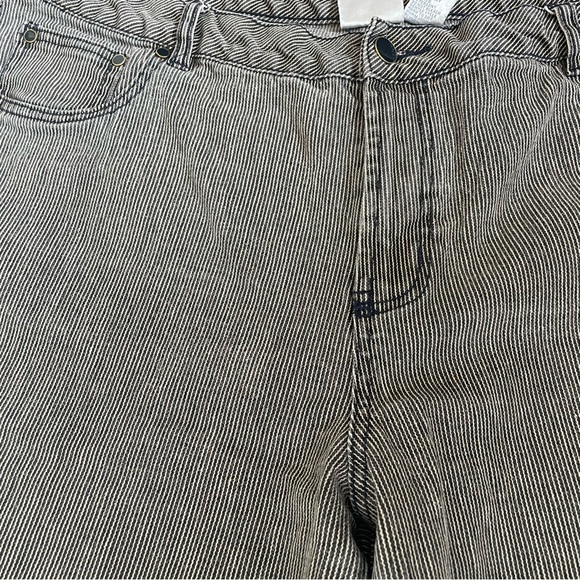 DG2 by Diane Gilman Pinstripe Denim Jean High Rise Petite/Crop Straight Leg 20WP - Picture 3 of 8